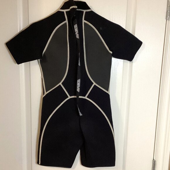Bare Junior Shorty Size 10 Black Short Leg Wetsuit Kids Boy Girl Water Sports - Picture 4 of 8